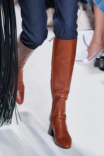 Look 9